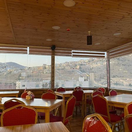 Petra Cabin Inn Hostel&Resturant Wadi Musa Ngoại thất bức ảnh